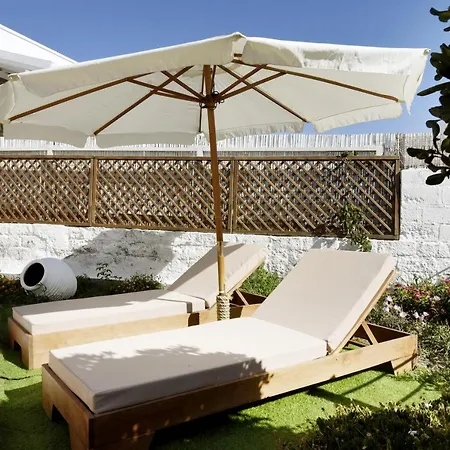 Aspasia's Fresh House Adamantas (Milos)